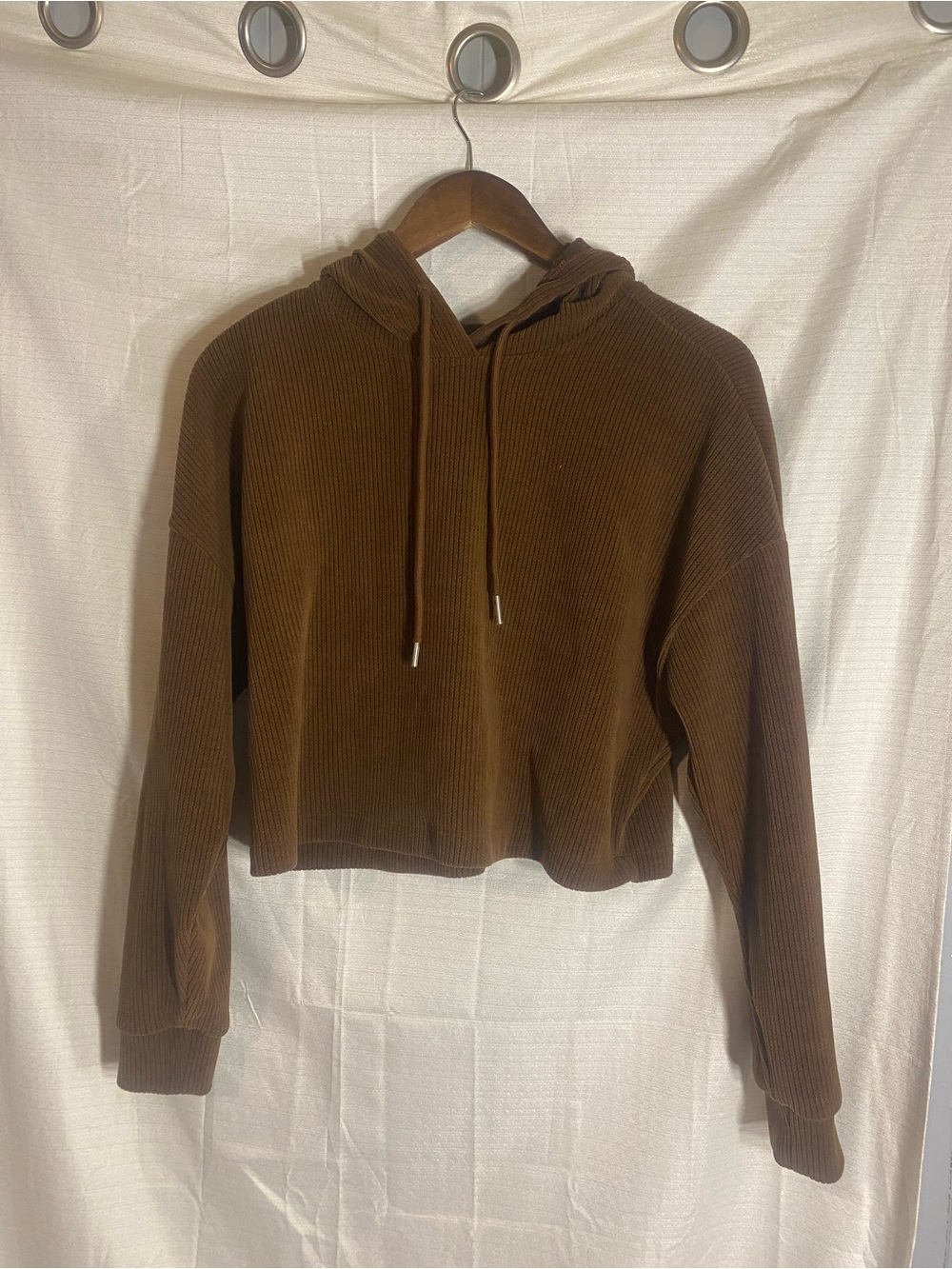 Halara Chocolate Cropped Hooded Pullover Athletic Sporty Neutral Collegiate
